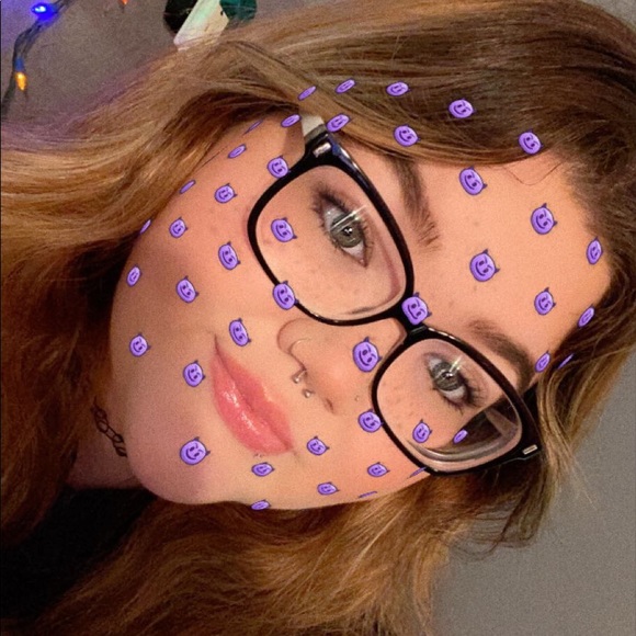 Meet your Posher, Brianna - Picture 1 of 1